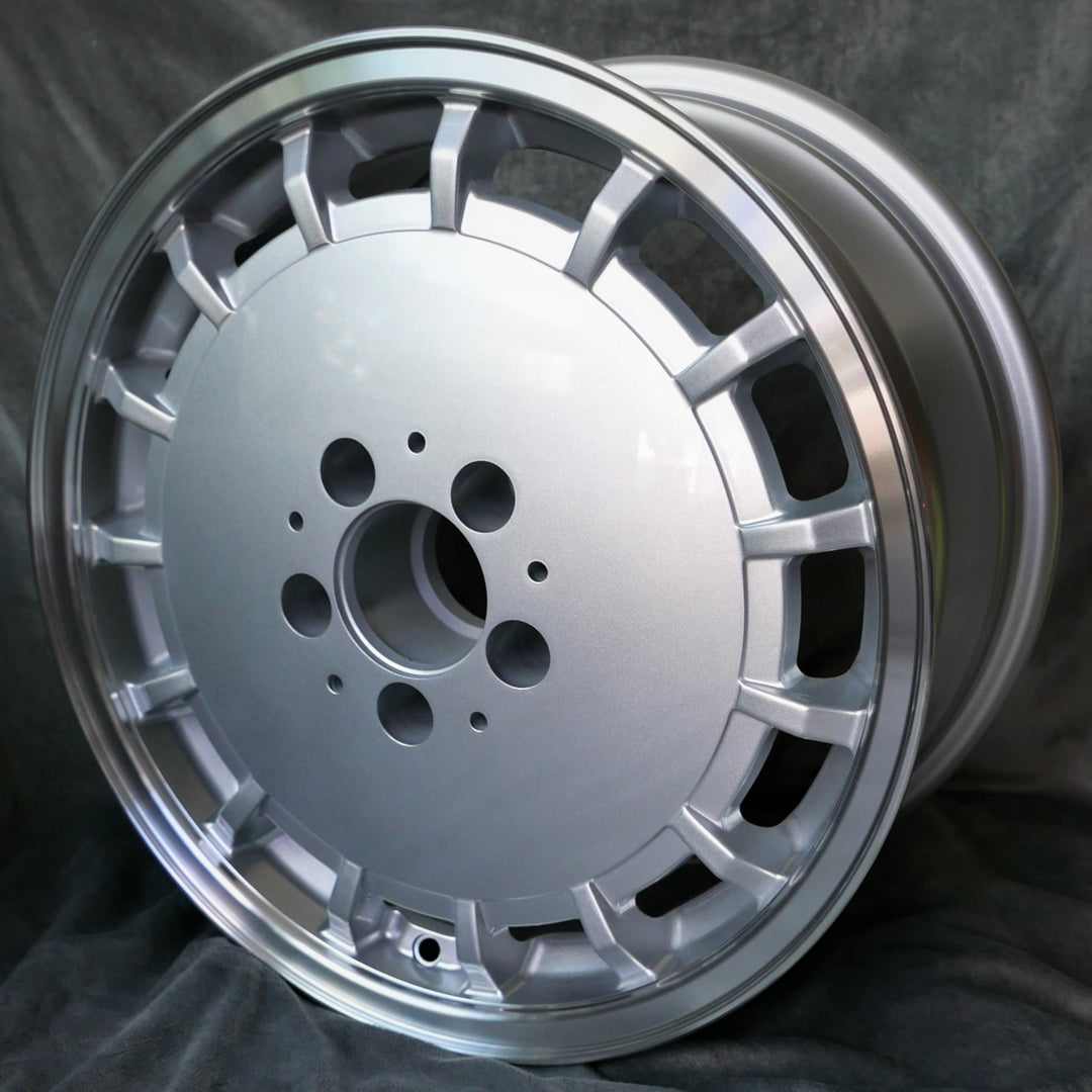 Maxilite Gulli Style Felge 8x16 ET34 5x112 glanzgedreht – Mercedes W124, R129, W201, W202, W210
