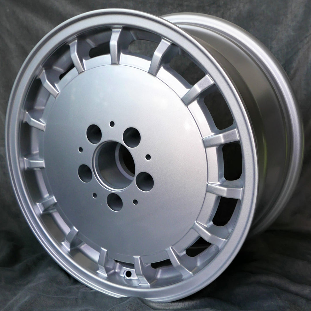 Maxilite Gulli Style Felge 8x16 ET34 5x112 silber – Mercedes W124, R129, W201, W202, W210