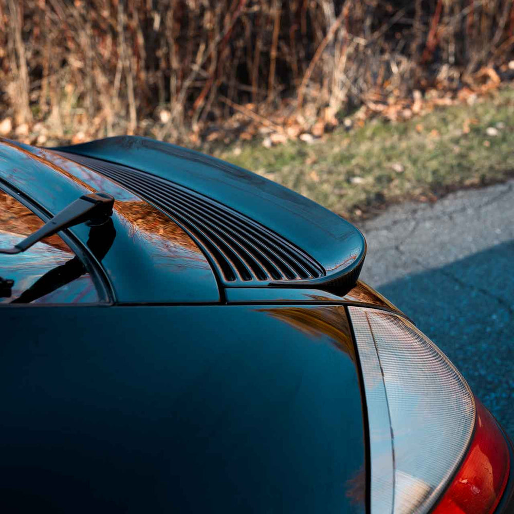 Rennline Mini Ducktail Motordeckel-Spoiler – Porsche 996 – ABS oder Carbon – OEM+ Look