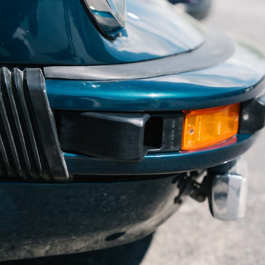 Rennline Luftführung Ölkühler vorne / Air Scoop – Porsche 911/930 „Impact Bumper“ (1974–1989) – links/rechts, Delrin, Plug & Play