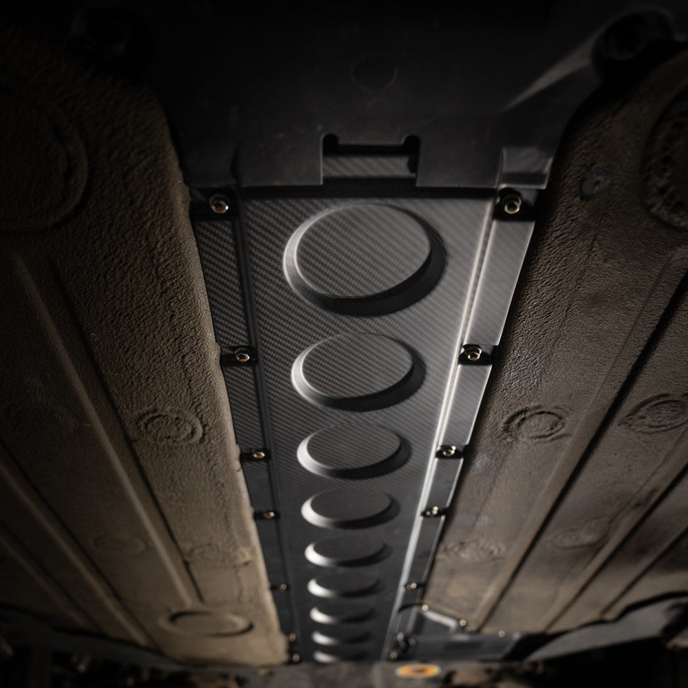 Rennline Carbon-Fiber Schalttunnel- & Benzinpumpen-Abdeckung – Porsche 964/993