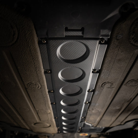 Rennline Carbon-Fiber Schalttunnel- & Benzinpumpen-Abdeckung – Porsche 964/993