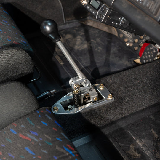 Rennline ExactShift Short Shifter – Chassis-Mounted für G-Body G50 (1987–1989) – inkl. Alu-Schaltknauf
