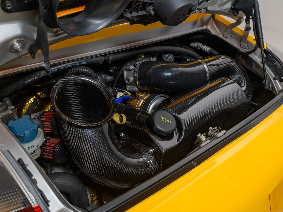 Rennline Carbon Ansaugsystem / Airbox (Carbon Fiber Intake) – Porsche 996 & 997.1 Carrera – OEM oder GT3 Drosselklappe – 16% mehr Luftdurchsatz