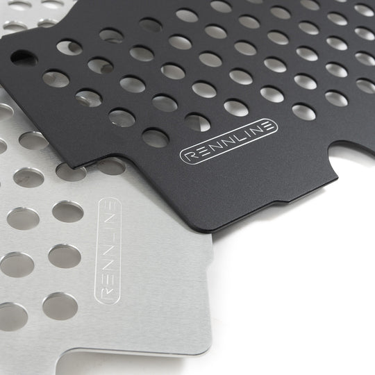 Rennline Aluminium-Fußbrett Beifahrerseite – Porsche 911/912/930 Coupé (1969–1989) – Solid/Perforated, Silber eloxiert oder Schwarz pulverbeschichtet