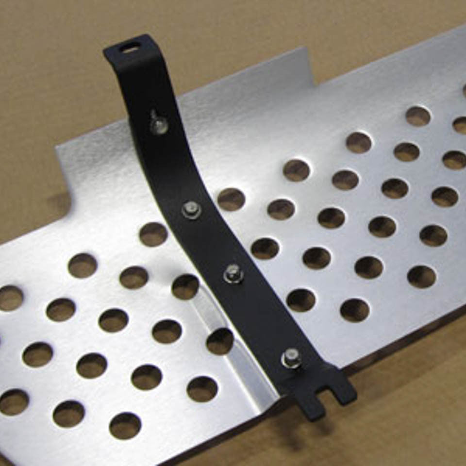 Rennline Gebläsemotor-Abdeckungs-Halter (Set) aus pulverbeschichtetem Aluminium – Porsche 911/912/930 (1965–1989)