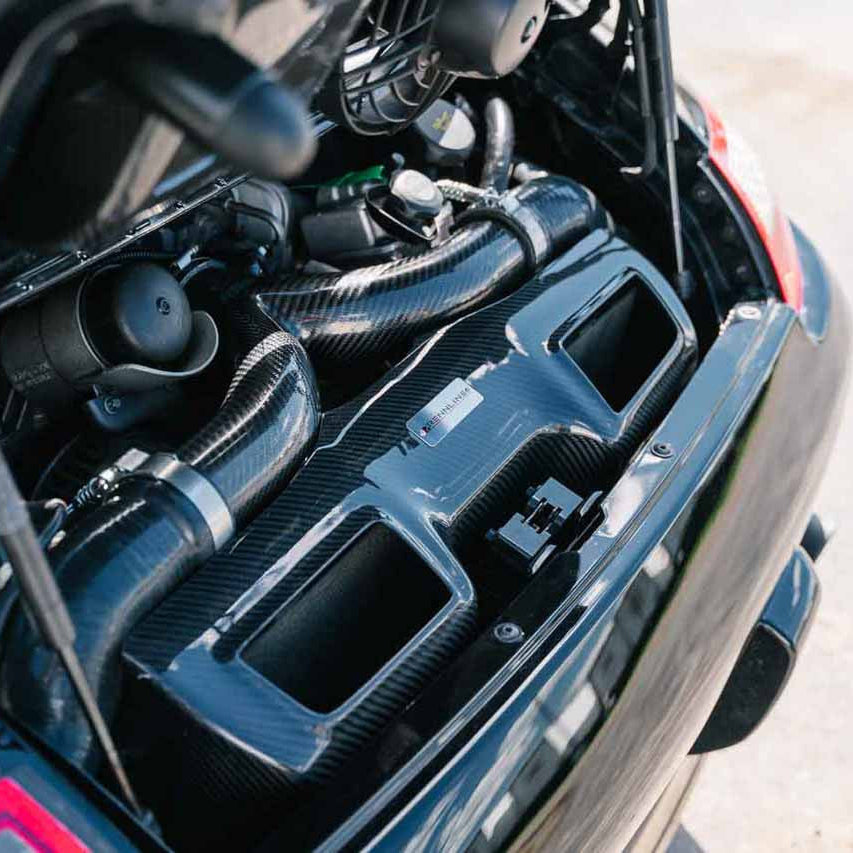 Rennline Carbon Ansaugsystem (Carbon Fiber Intake) – Porsche 997.1 Turbo (2007–2009) – inkl. Original Porsche Luftfilter – MAF-Adapter schwarz eloxiert