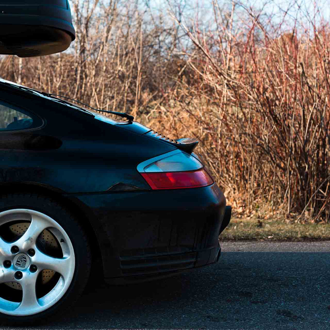 Rennline Mini Ducktail Motordeckel-Spoiler – Porsche 996 – ABS oder Carbon – OEM+ Look