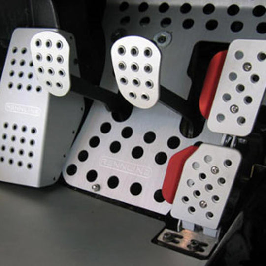 Rennline (Rev2) 4-teiliges Pedalset – Porsche 911/912/930/964/993 (Auswahl: gelocht oder Rubbergrip)