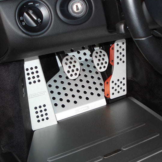 Rennline Pedalset – Perforiert oder Rubber Grip – Porsche 996/997/Boxster/Cayman (LHD) – Schwarz/Silber