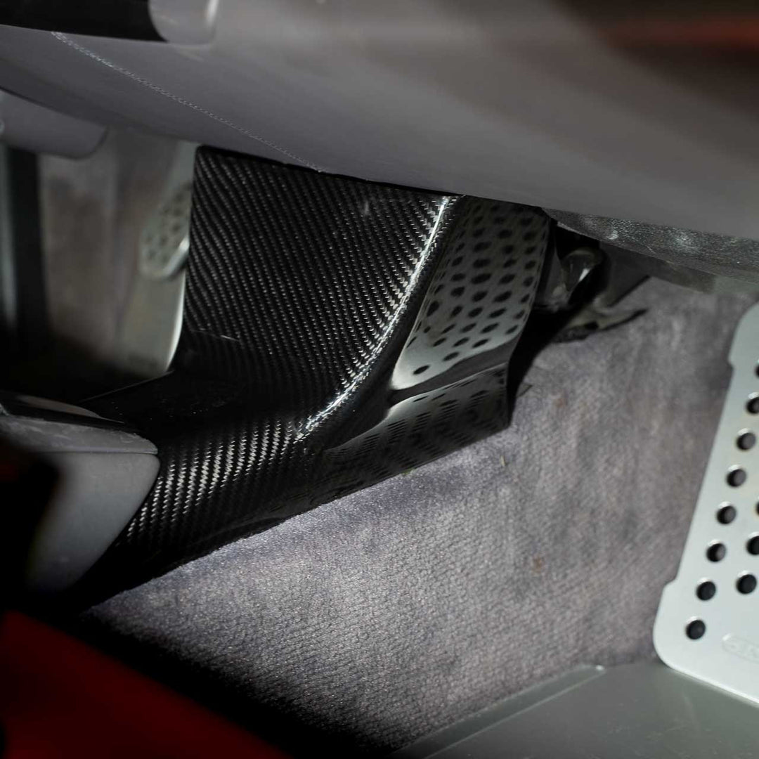 Rennline GT3-Style Carbon Mittelkonsole Delete (Center Console Delete) – Porsche 986 Boxster / 996 – mehr Beinfreiheit – Hochglanz