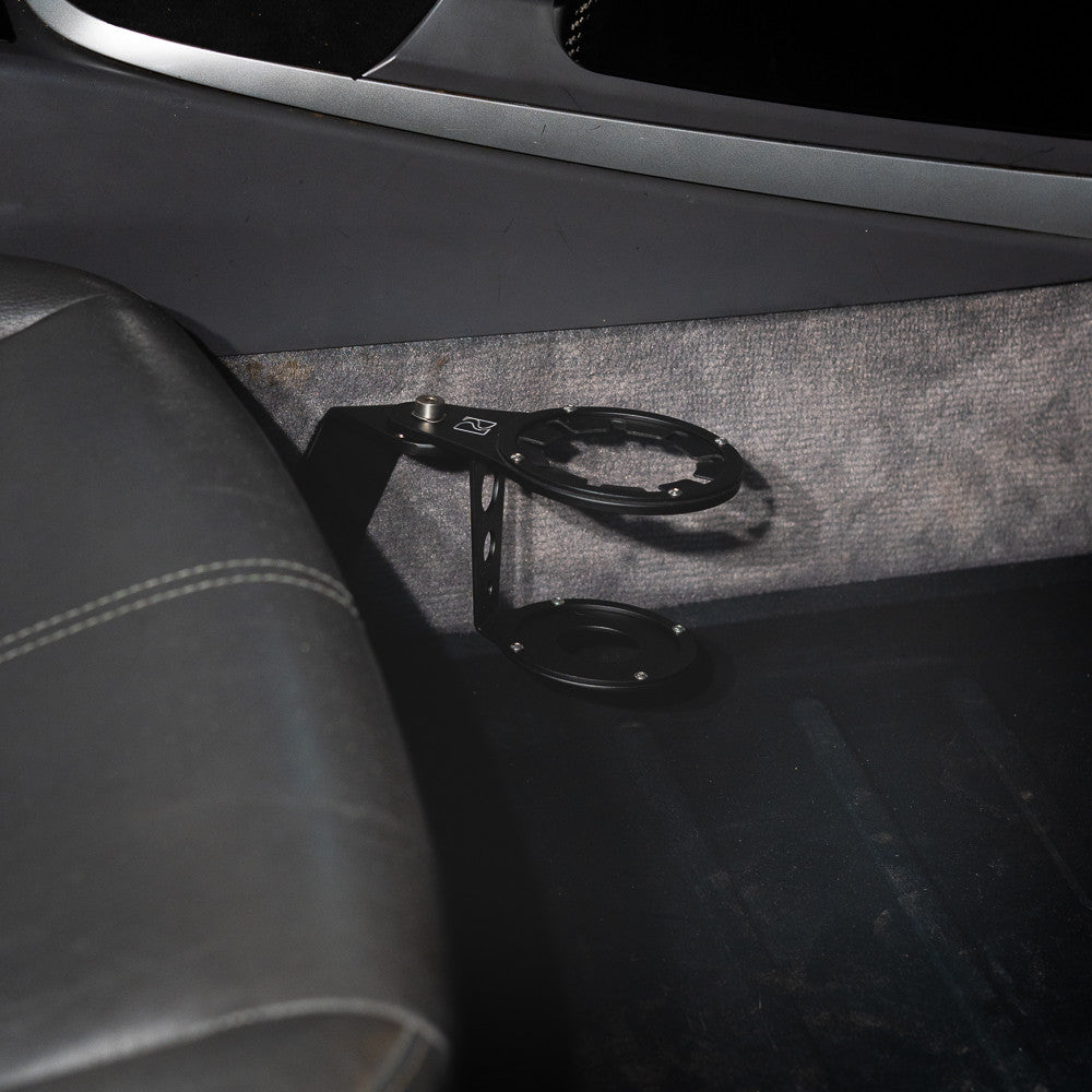 Rennline verstellbarer Getränkehalter Sitzmontage – Porsche 996/986/997/987 – Aluminium – LHD Beifahrerseite