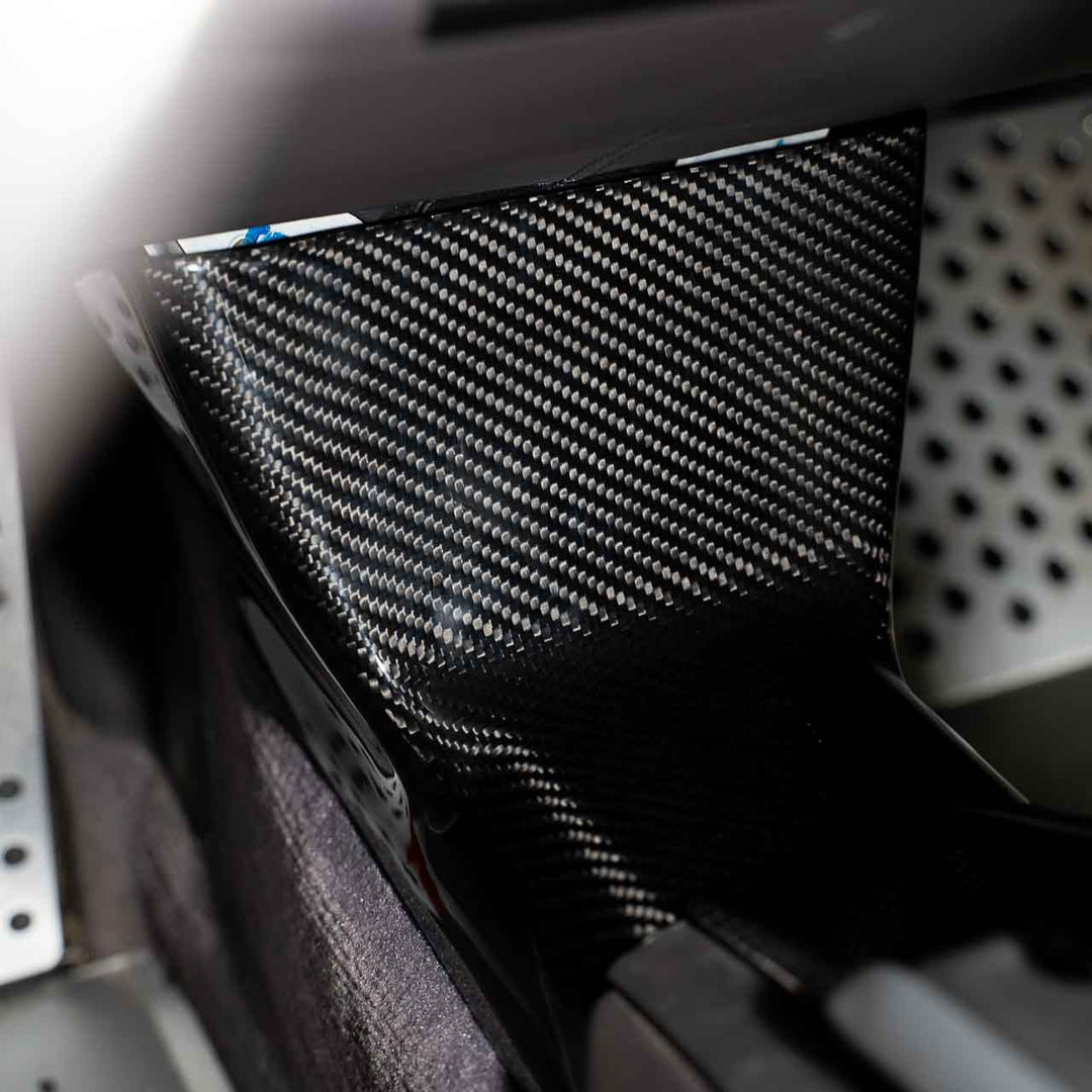 Rennline GT3-Style Carbon Mittelkonsole Delete (Center Console Delete) – Porsche 986 Boxster / 996 – mehr Beinfreiheit – Hochglanz