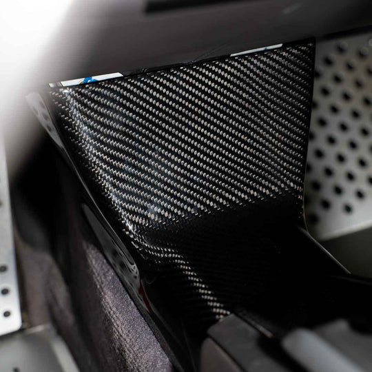 Rennline GT3-Style Carbon Mittelkonsole Delete (Center Console Delete) – Porsche 986 Boxster / 996 – mehr Beinfreiheit – Hochglanz